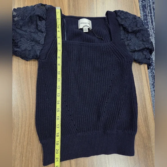 Industry Women's Navy Knit Top with Floral Sleeves Size S - Picture 6 of 10